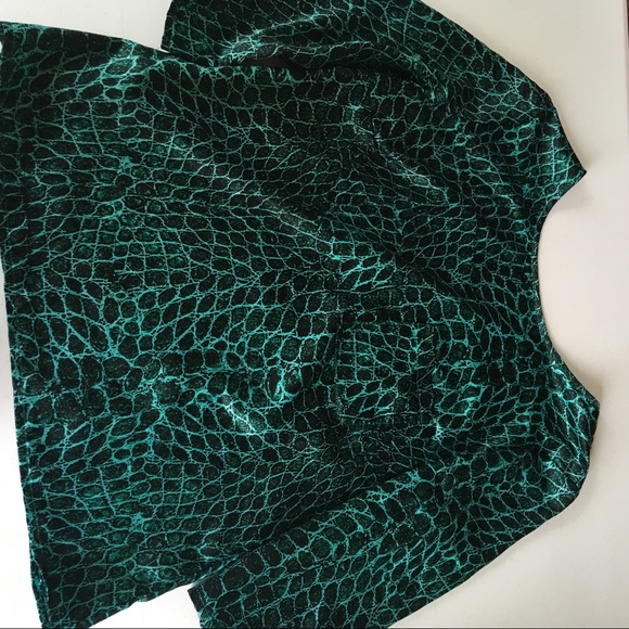 3/$25 a.n.a blouse size M - Picture 4 of 5